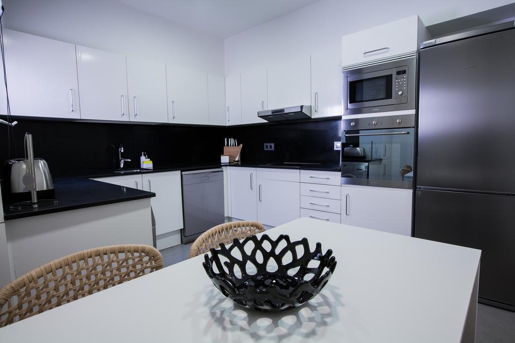Two-Bedroom Apartment with Parking,109343880:JPEG