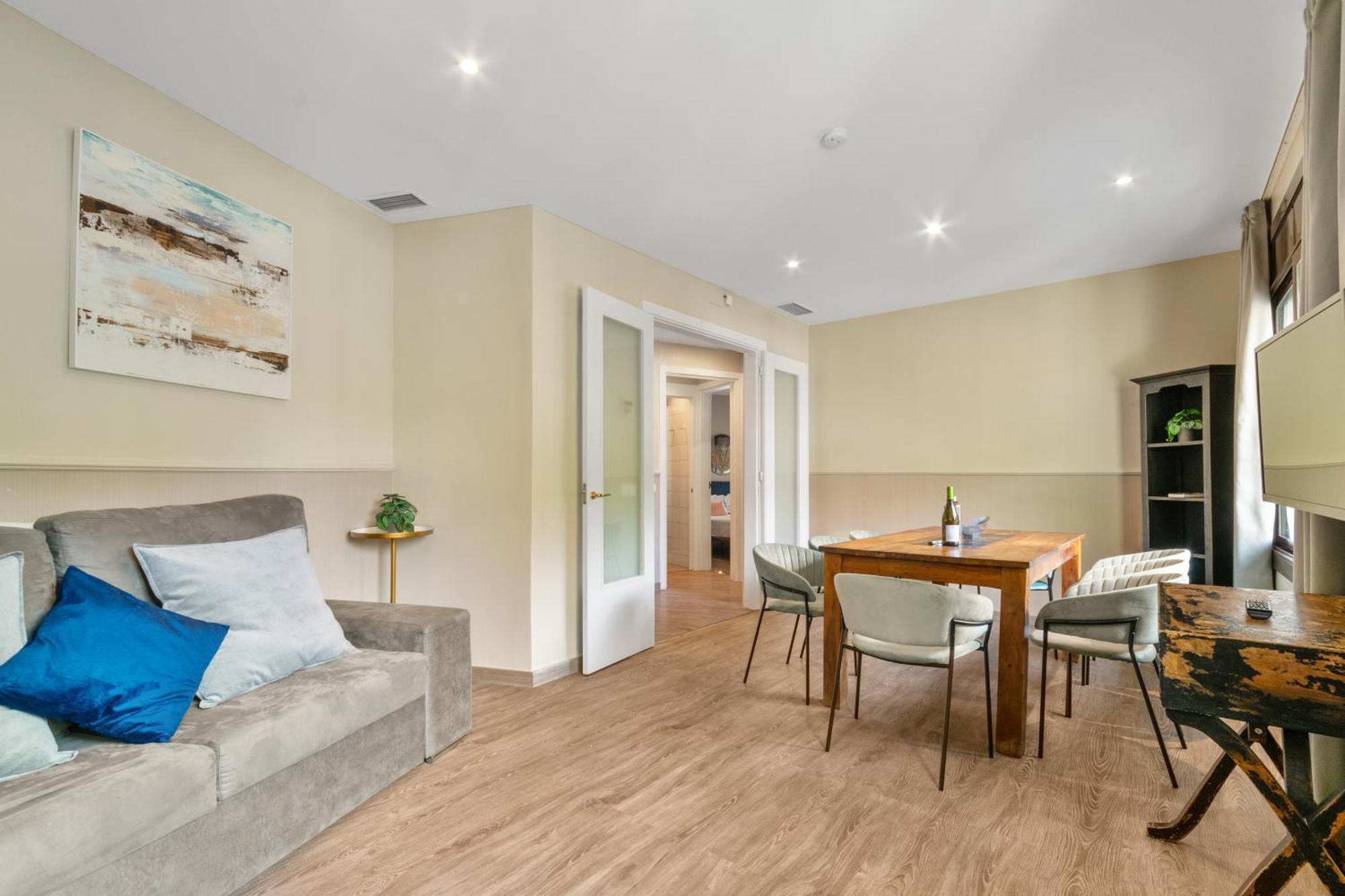 Classic Apartment,1578385718:JPEG