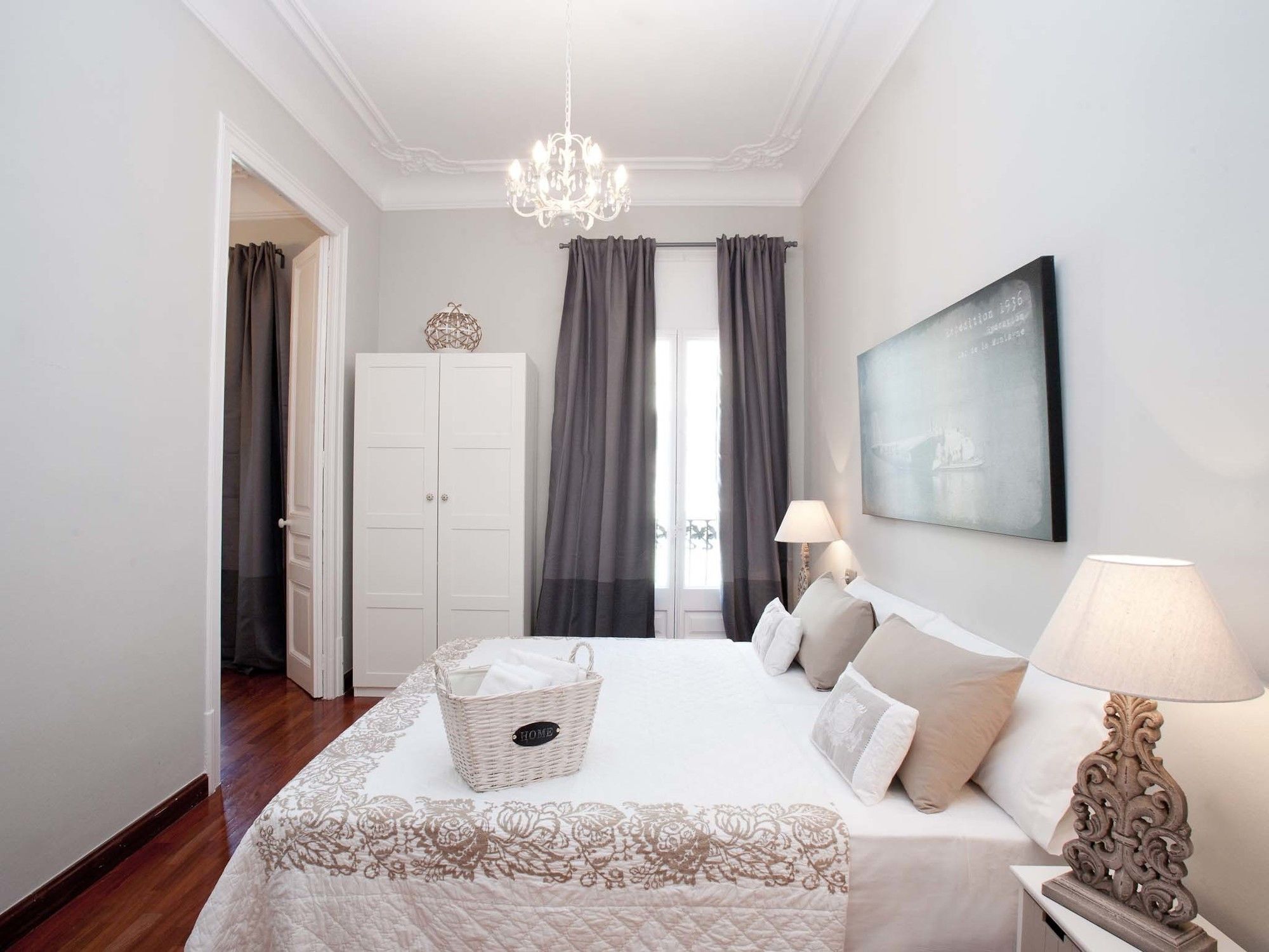 Five-Bedroom Apartment,913876279:JPEG