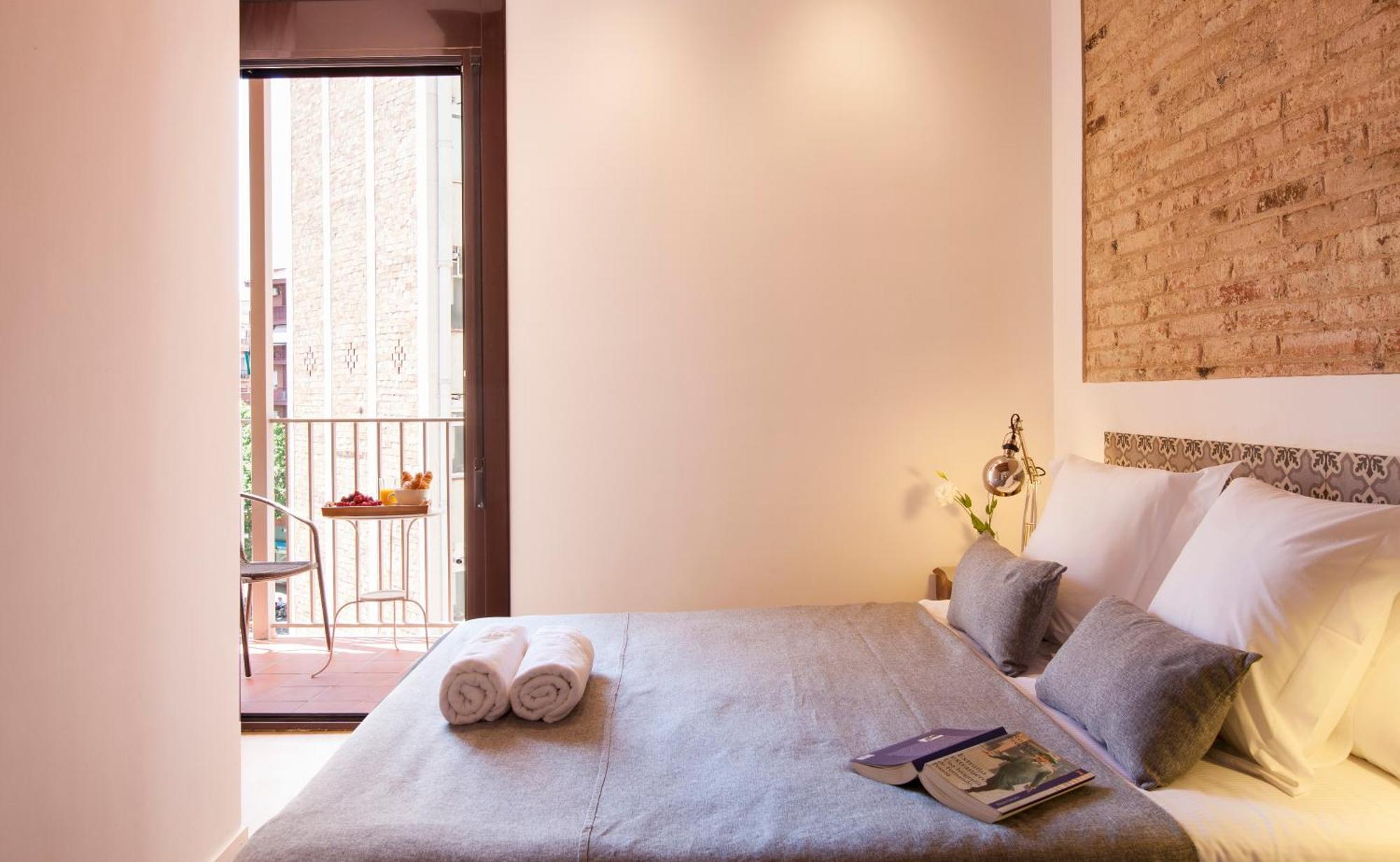 Apartamento de 2 dormitorios con balcón