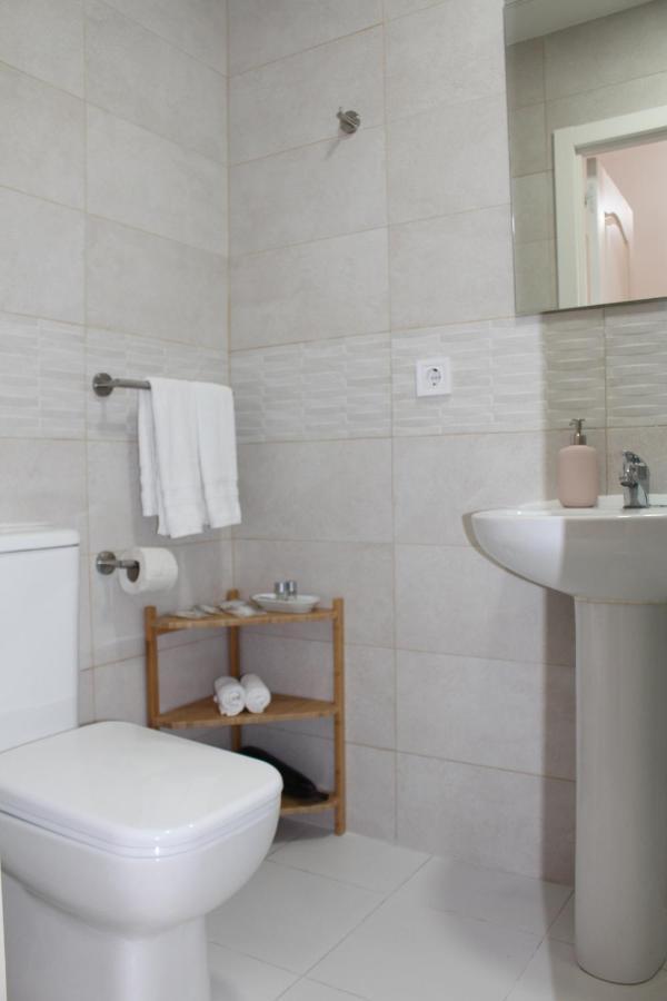 Standard Queen Room Private Internal Bathroom,1571351657:JPEG