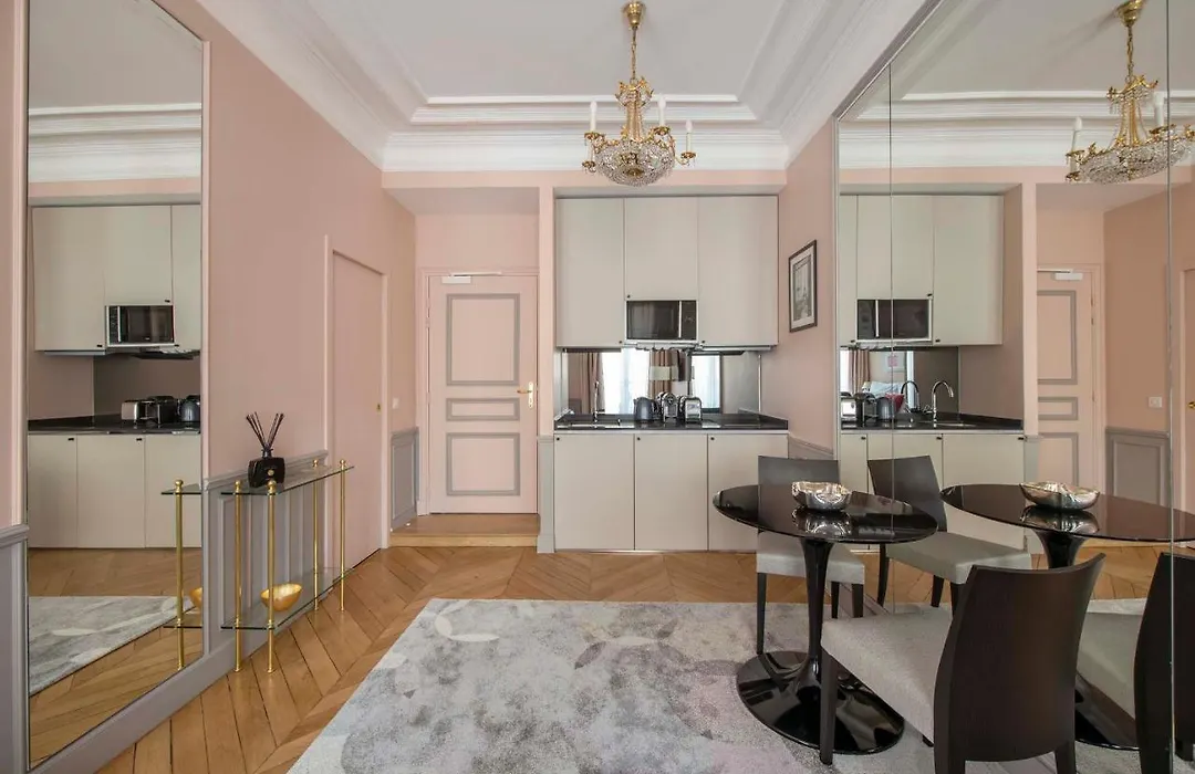 Le Beau Marais - Luxury Apartments, Air Cond, Lift-1