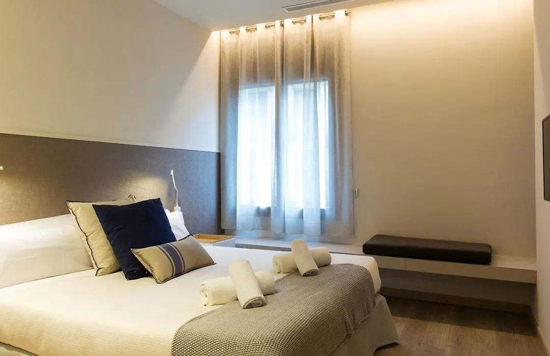 Fisa Rentals Ramblas Apartments-1