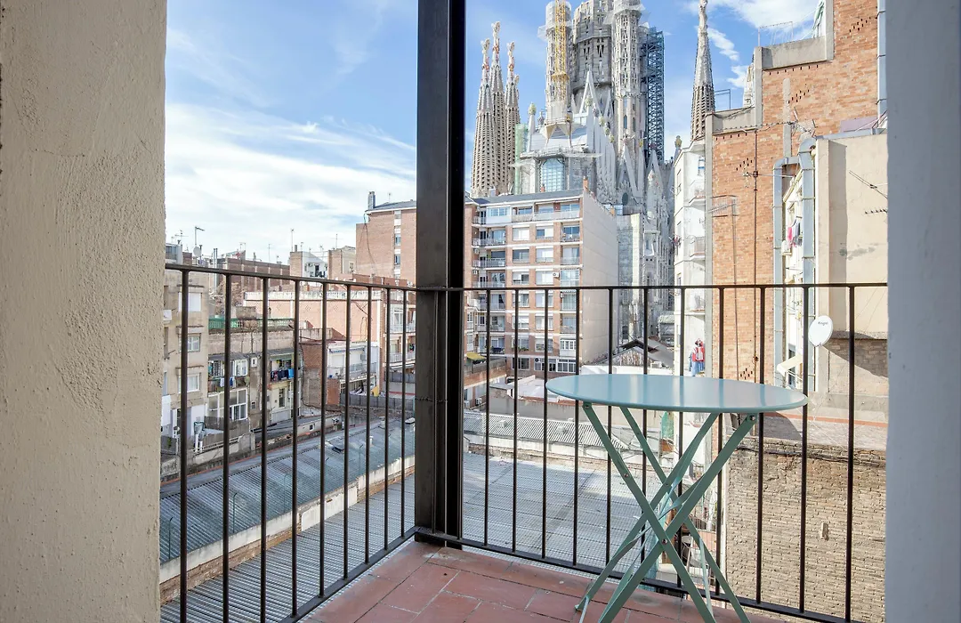 Lucasland Apartments Barcelona-1