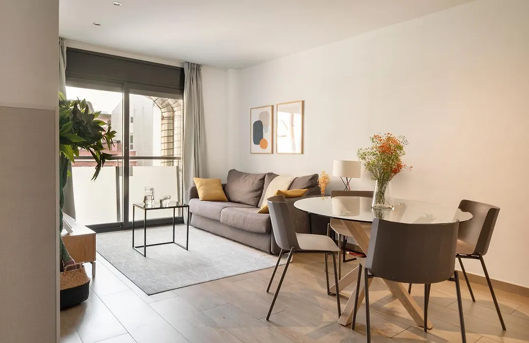 Feelathome Plaza Apartments-1
