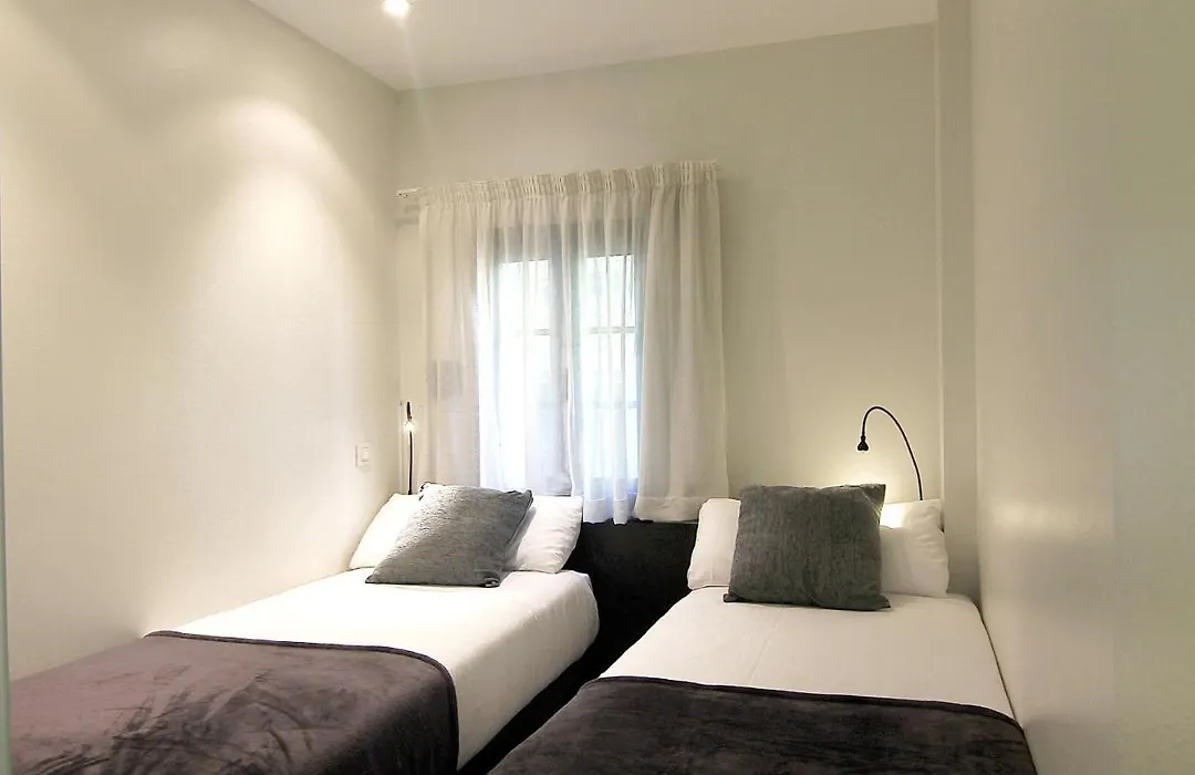 Classbedroom Born Apartments-1
