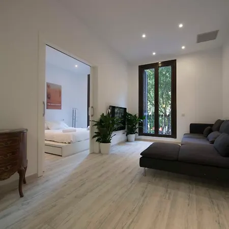 Roger De Lluria Design Apartment-2