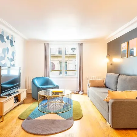 Holidaysinparis - Bourg Tibourg-3