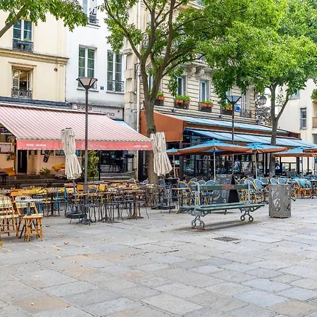 Holidaysinparis - Bourg Tibourg-2