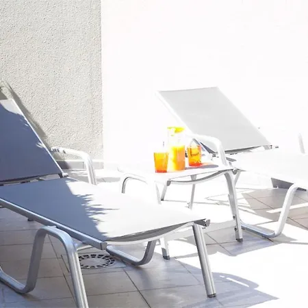 Charmsuites Paralel-2