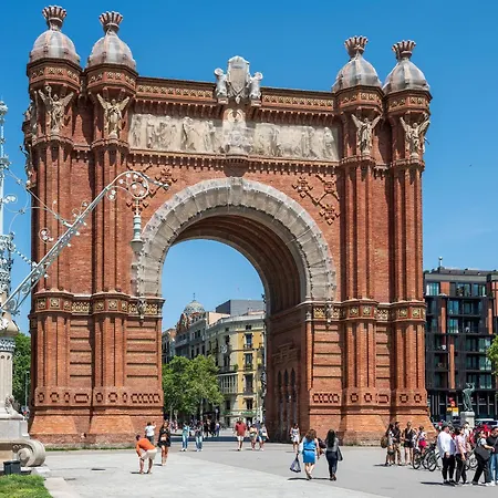 Aspasios Arc de Triomf Apartments-2