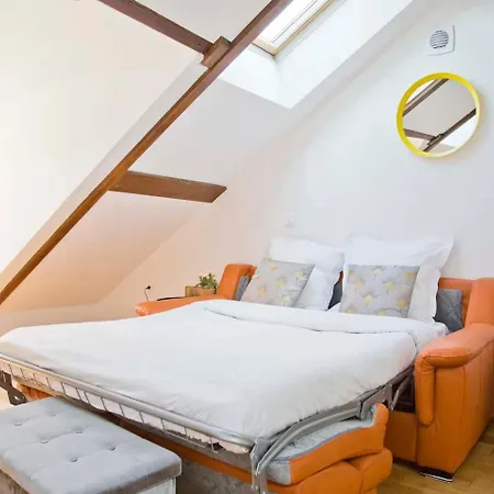 Charming Apt Near Pantheon-2
