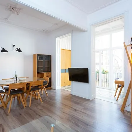 Urban Comfort Stay Near Passeig De Gracia-3