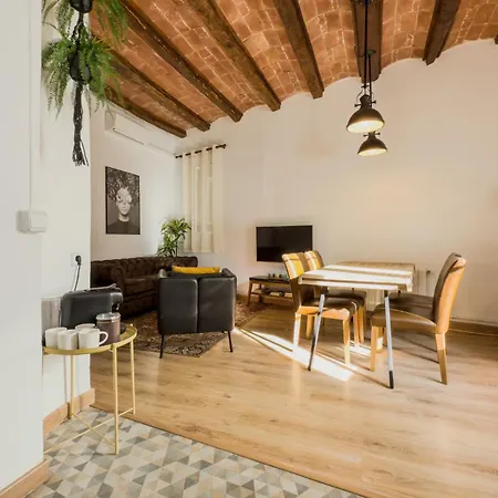 Magalhaes - Trad Flat In Poble Sec, Near Ramblas-2