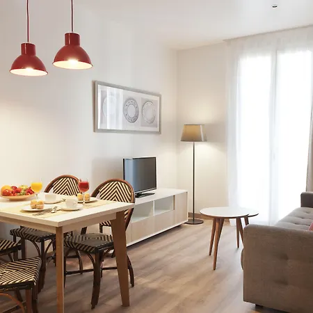 Mh Apartments S. Familia-3