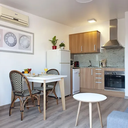 Mh Apartments S. Familia-2