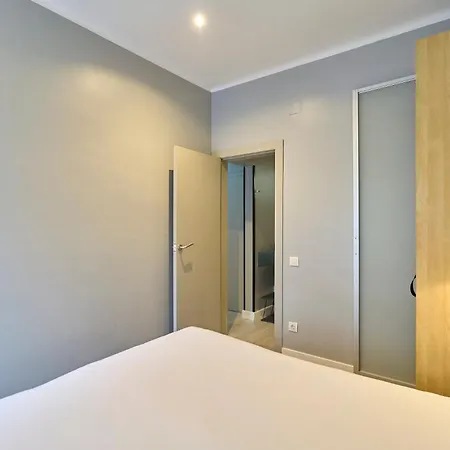 Fira Apartments By Gaiarooms-3