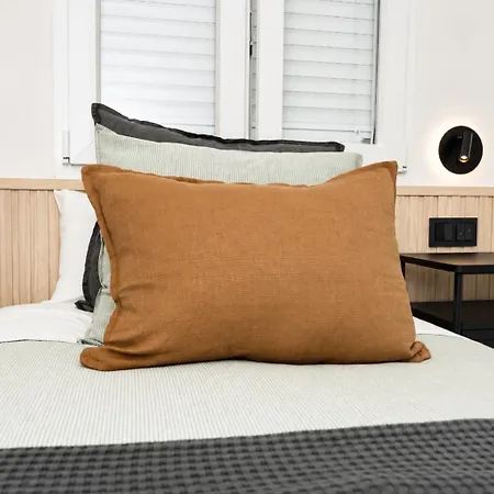 Carvajal Street, Private Rooms-3
