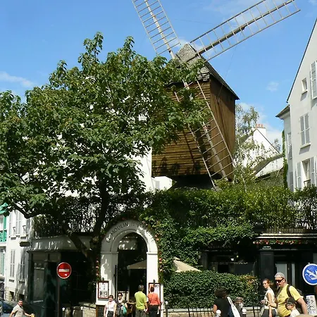 Abbesses Montmartre Apartment-2