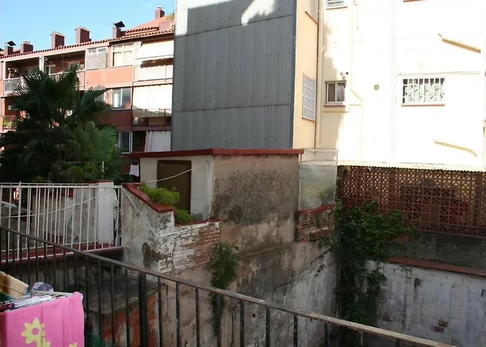Rustic 2 Bedroom Apartment Poble Sec Barcelona