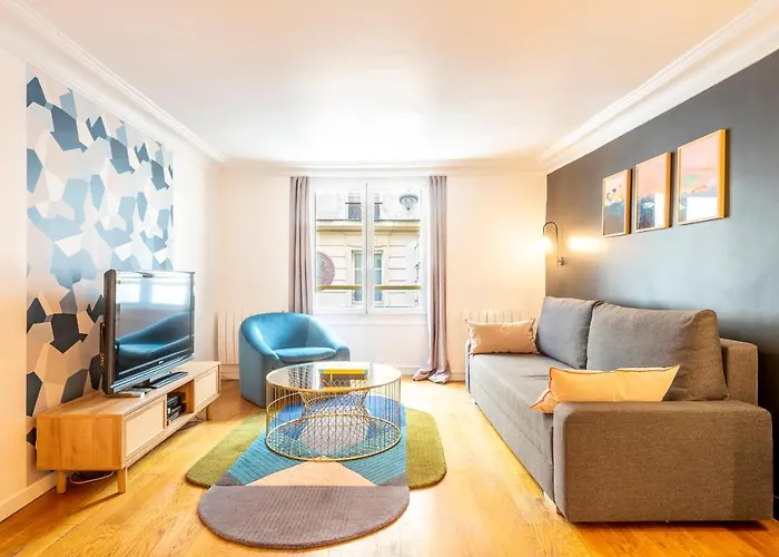 Holidaysinparis - Bourg Tibourg