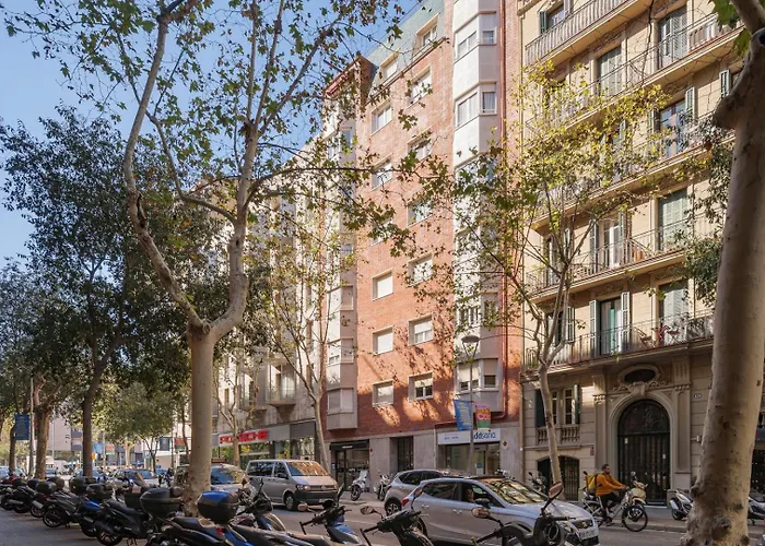 Guestready - Calle Paris En Barcelona Corazon
