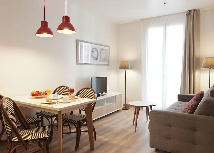 Apartamentos en AlquilerMh s S. Familia